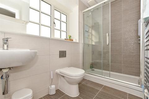 13 Fuggle Drive, Tenterden, TN30 6FJ