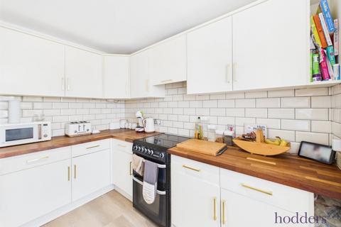 2 bedroom apartment for sale, Bridge Court, Bridge Road, Chertsey, Surrey, KT16