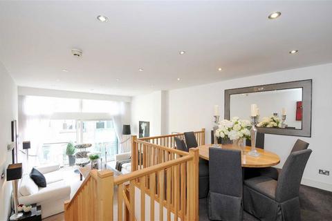 3 bedroom house to rent, Bourlet Close, London W1W