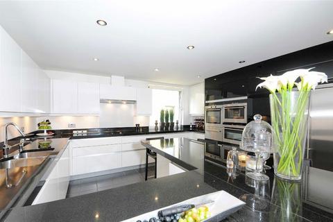 3 bedroom house to rent, Bourlet Close, London W1W