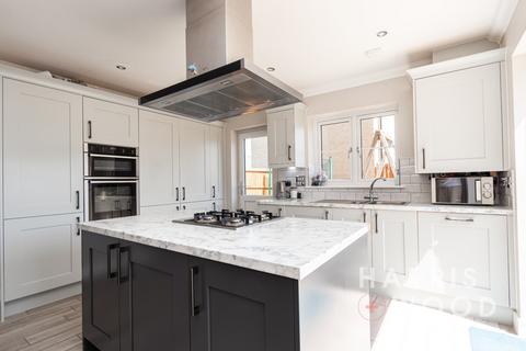 3 bedroom semi-detached house for sale, The Avenue, Manningtree, CO11