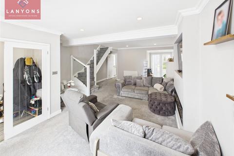 undefined, Senghenydd Street, Treorchy, Rhondda Cynon Taff, CF42