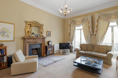 3 bedroom flat for sale, Queen's Gate, South Kensington SW7