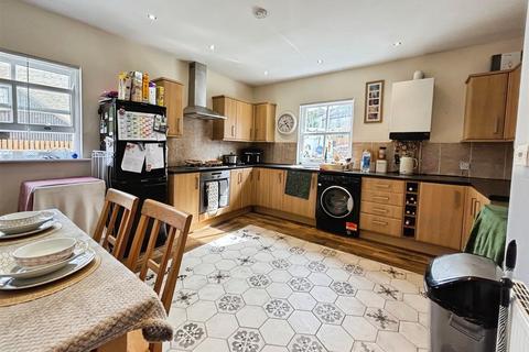 5 bedroom end of terrace house for sale, Wibsey Bank, Bradford BD6