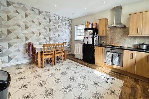 5 bedroom end of terrace house for sale, Wibsey Bank, Bradford BD6