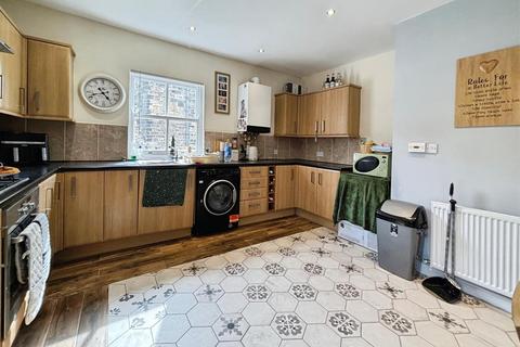 5 bedroom end of terrace house for sale, Wibsey Bank, Bradford BD6