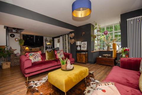 3 bedroom cottage for sale, Mangotsfield Road, Mangotsfield, Bristol, BS16 9LG