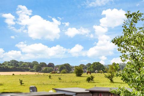 2 Beechen Lane, Lower Kingswood, Tadworth, KT20 6RY
