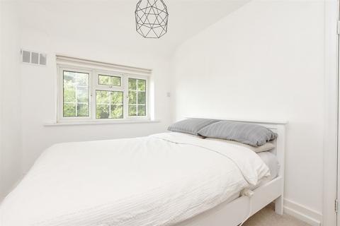 2 Beechen Lane, Lower Kingswood, Tadworth, KT20 6RY