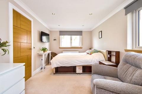 16 Hawthorn Place, Perth, PH1 1ET