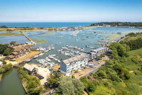 4 bedroom townhouse for sale, Embankment Road, St. Helens, Ryde, Isle of Wight, PO33 1XG