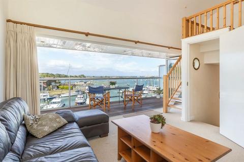 4 bedroom townhouse for sale, Embankment Road, St. Helens, Ryde, Isle of Wight, PO33 1XG