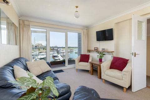 4 bedroom townhouse for sale, Embankment Road, St. Helens, Ryde, Isle of Wight, PO33 1XG