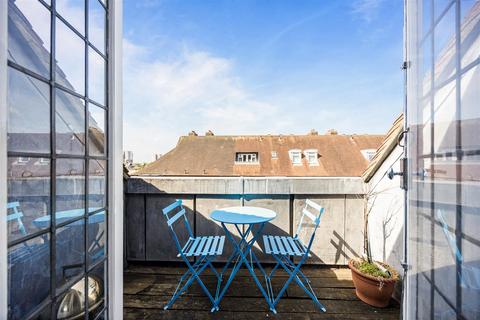 2 bedroom apartment for sale, Tudor Close, Belsize Park NW3