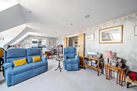 3 bedroom flat for sale, Station Road, Henley-on-Thames, Oxfordshire, RG9
