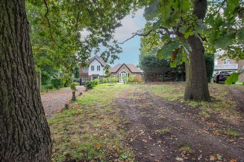 2 bedroom cottage for sale, Broomhill Road, Orpington