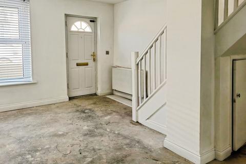 2 bedroom terraced house for sale, Kingshill Road, Swindon SN1