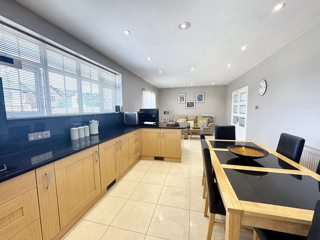 Kitchen/Diner/Snug