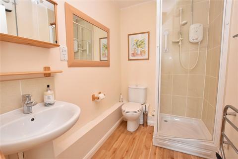 2 bedroom apartment for sale, Newshaw Lane, Hadfield, Glossop, Derbyshire, SK13