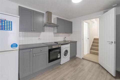 2 bedroom flat to rent, Notte Street, Plymouth