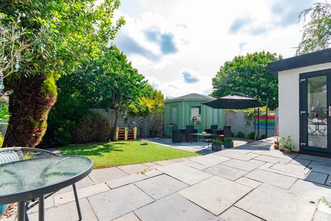 4 bedroom semi-detached house for sale, Selwyn Road, Burntwood, WS7
