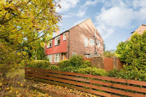 2 bedroom maisonette to rent, Pinewood Road, Iver SL0
