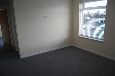 2 bedroom flat to rent, Lymington Road, Highcliffe, Christchurch, BH23 5EB