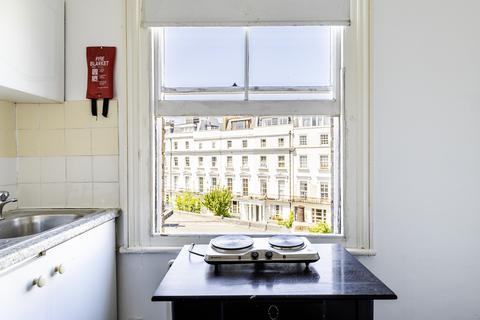 Studio to rent,  Pembridge Villas, London W11