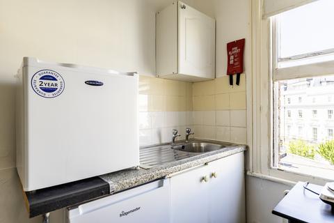 Studio to rent,  Pembridge Villas, London W11