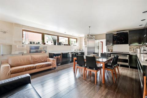 4 bedroom semi-detached house for sale, Ladbroke Road, Epsom