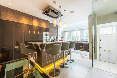 4 bedroom house to rent, Ledbury Road, Notting Hill, London, W11
