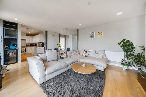 2 bedroom flat for sale, Sandhurst Court, Brixton, London, SW2
