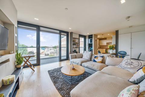 2 bedroom flat for sale, Sandhurst Court, Brixton, London, SW2