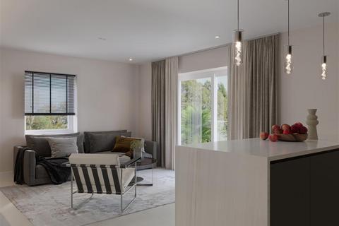 3 bedroom flat for sale, East Street, Epsom KT17