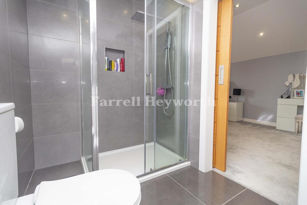 Bedroom 1 en suite