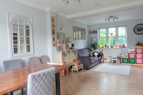 3 bedroom end of terrace house for sale, Pixmore Avenue, Letchworth Garden City, SG6 1RJ