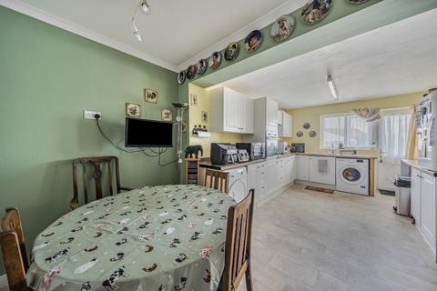 undefined, Henley Road, Caversham, Reading