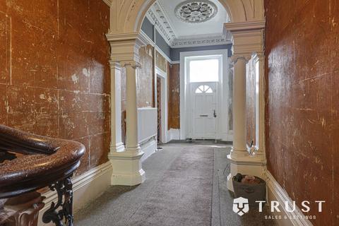 5 bedroom semi-detached house for sale, Old Bank Road, Dewsbury, West Yorkshire, WF12 7DA