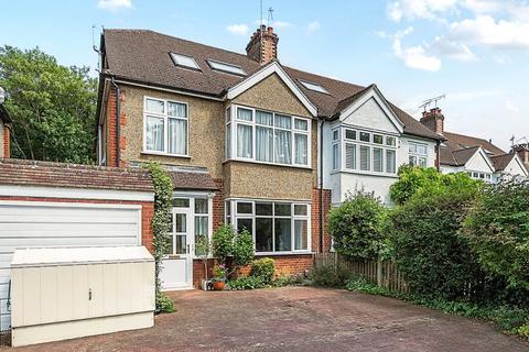 Glamorgan Road, Hampton Wick, KT1
