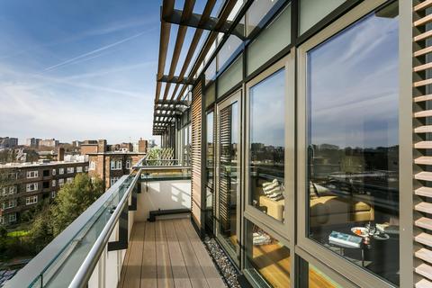 3 bedroom flat for sale, Searle House, St John's Wood NW8
