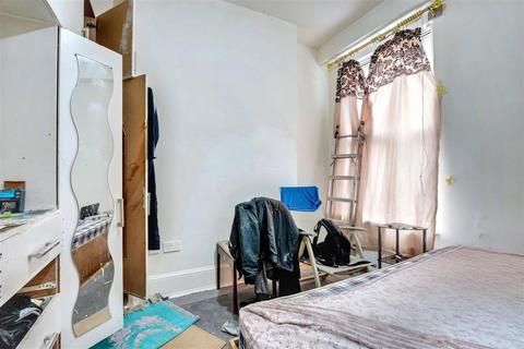 6 bedroom house for sale, Upton Lane, London