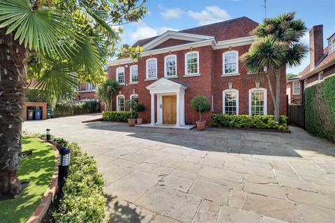 9 bedroom detached house for sale, Winnington Road, N2