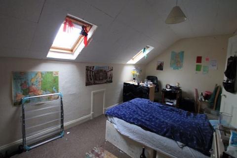 6 bedroom house to rent, Brudenell Avenue, Leeds LS6