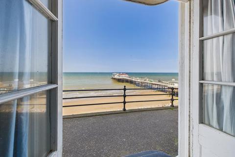 3 bedroom apartment for sale, Pier Court, New Street, Cromer