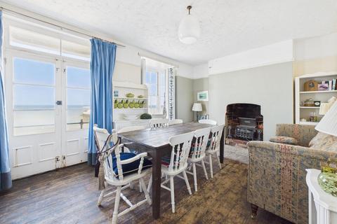 3 bedroom apartment for sale, Pier Court, New Street, Cromer