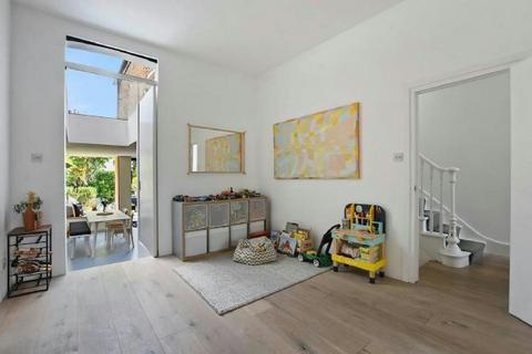 undefined, Prospero Road  Whitehall Park N19 3RF