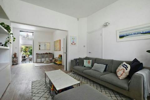 undefined, Prospero Road  Whitehall Park N19 3RF
