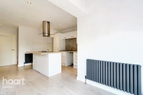 undefined, Tong Road, LEEDS