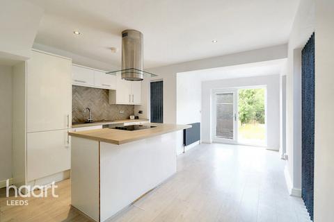 undefined, Tong Road, LEEDS