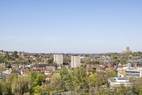 6 Abbot Road, Guildford, GU1 3TA